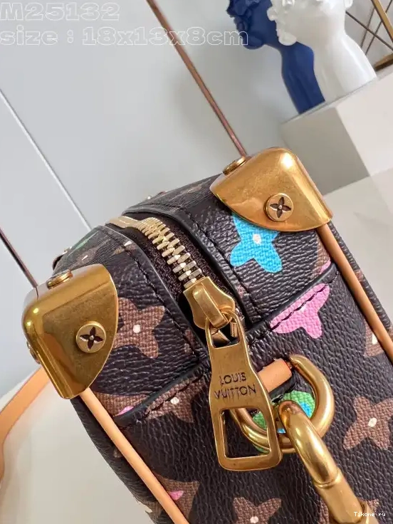 Affordable MINI VUITTON SOFT LOUIS TRUNK-18.5*13*8cm 0611